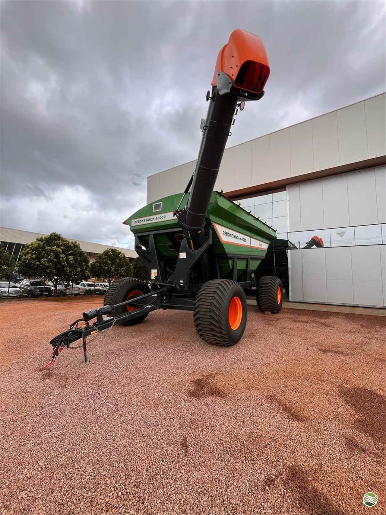 IMPLEMENTOS AGRICOLAS CARRETA BAZUKA GRANELEIRA 40000 Pró Campo Concessionária Stara - Rondonópolis RONDONOPOLIS MATO GROSSO MT